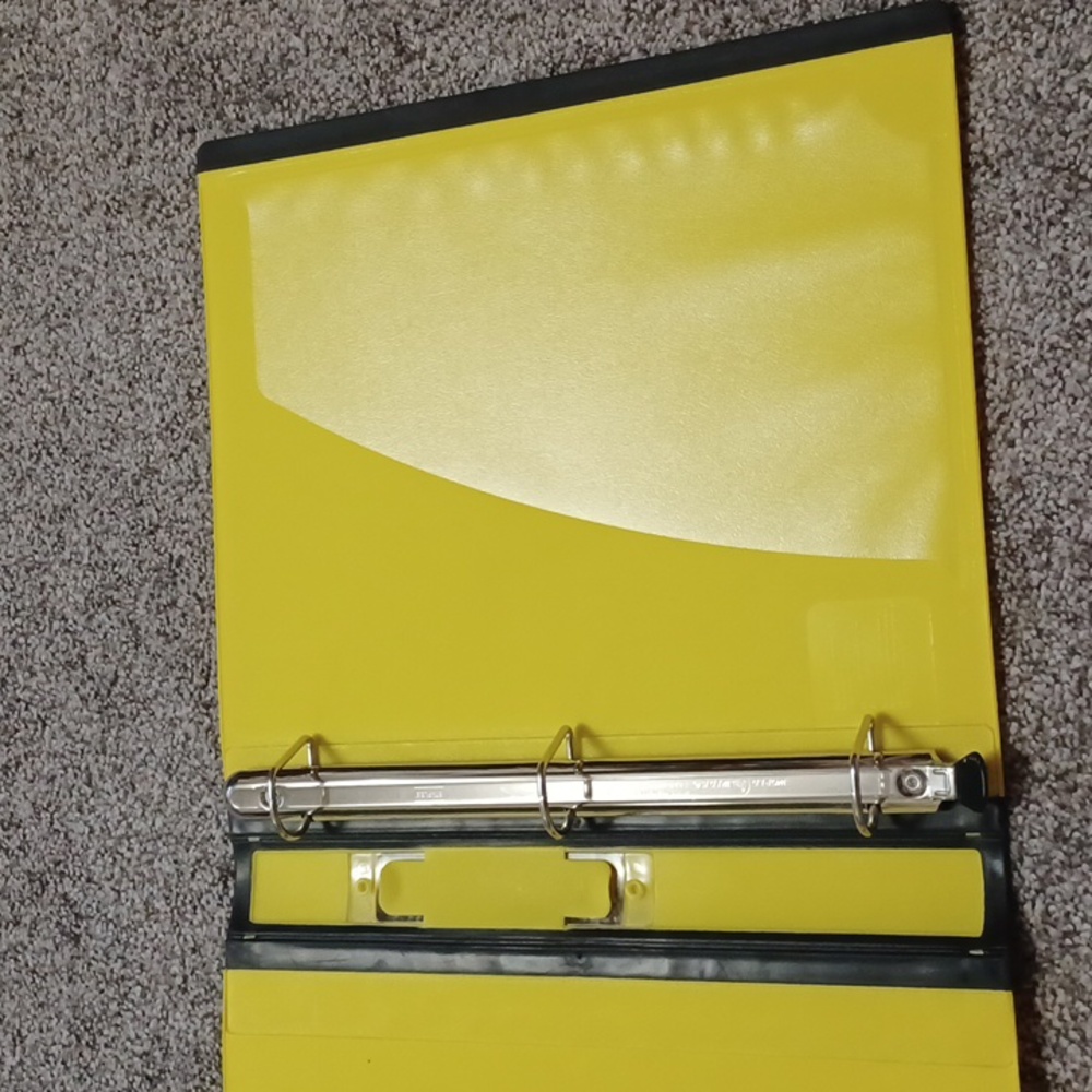 Binder - Picture 2 of 3
